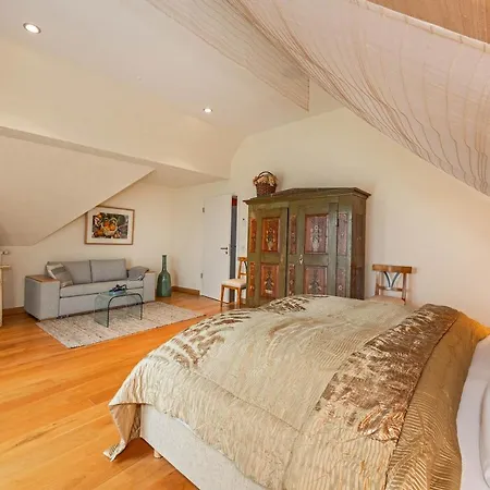Appartement Wellness-apartment Mit Wasserblick, Pool, Sauna & Fitnessbereich *