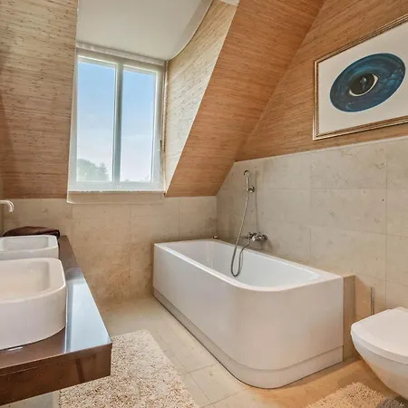 Apartment Wellness-apartment Mit Wasserblick, Pool, Sauna & Fitnessbereich